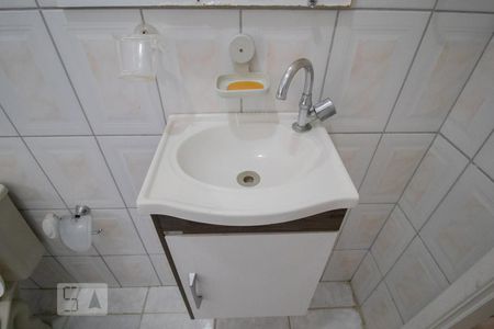 Casa à venda com 96m², 2 quartos e 2 vagas Casa à venda com 96m², 2 quartos e 2 vagasBanheiro