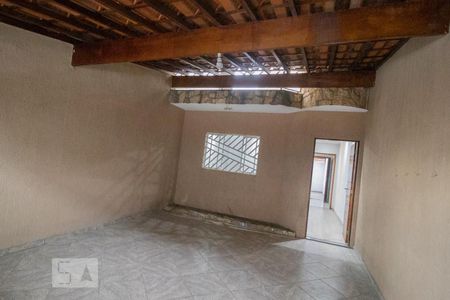 Casa à venda com 96m², 2 quartos e 2 vagas Casa à venda com 96m², 2 quartos e 2 vagasGaragem e fachada
