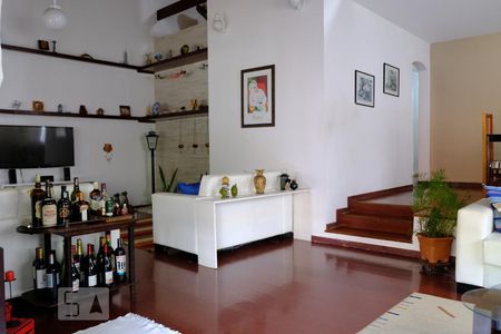 Sala de casa à venda com 3 quartos, 500m² em Freguesia de Jacarepaguá, Rio de Janeiro