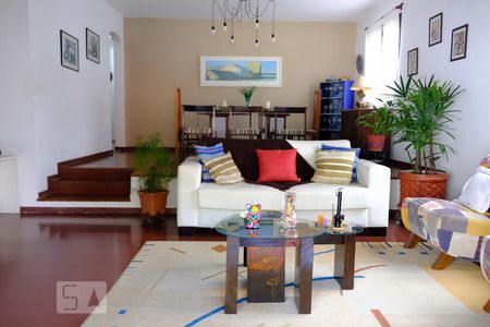 Sala de casa à venda com 3 quartos, 500m² em Freguesia de Jacarepaguá, Rio de Janeiro