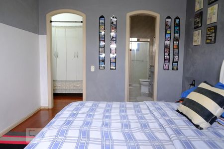 Casa à venda com 500m², 3 quartos e 2 vagasSuíte primeiro andar