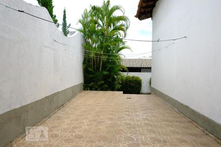 Casa à venda com 500m², 3 quartos e 2 vagasÁrea externa - fundos
