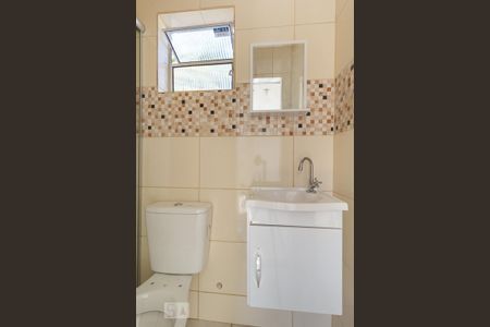 Banheiro de kitnet/studio para alugar com 1 quarto, 38m² em Céu Azul, Belo Horizonte