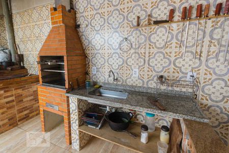 Casa à venda com 240m², 3 quartos e 3 vagas Casa à venda com 240m², 3 quartos e 3 vagasEspaço Gourmet