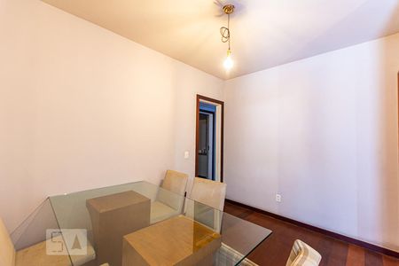 Apartamento à venda com 120m², 3 quartos e 1 vagaSala