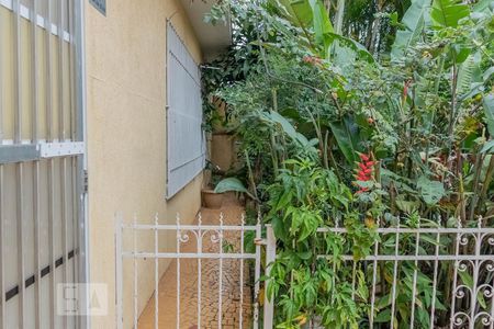 Casa à venda com 220m², 3 quartos e 3 vagasEntrada