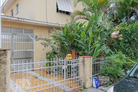 Casa à venda com 220m², 3 quartos e 3 vagasFachada