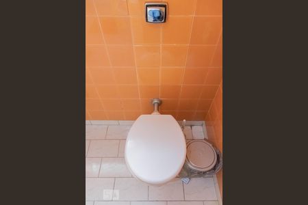 Casa à venda com 220m², 3 quartos e 3 vagasBanheiro