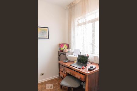 Casa à venda com 220m², 3 quartos e 3 vagasQuarto 2/Escritório