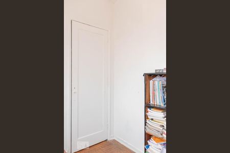 Casa à venda com 220m², 3 quartos e 3 vagasQuarto 2/Escritório