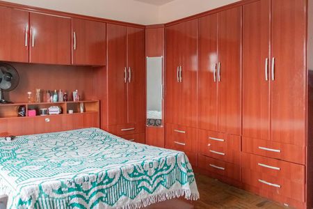 Casa à venda com 220m², 3 quartos e 3 vagasQuarto 2