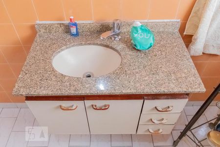 Casa à venda com 220m², 3 quartos e 3 vagasBanheiro