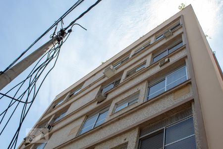 Apartamento à venda com 40m², 1 quarto e sem vaga Apartamento à venda com 40m², 1 quarto e sem vagaFachada