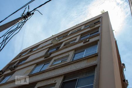Apartamento à venda com 40m², 1 quarto e sem vaga Apartamento à venda com 40m², 1 quarto e sem vagaFachada
