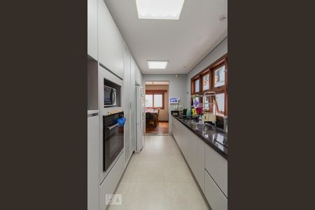 Casa à venda com 226m², 3 quartos e 2 vagasCozinha