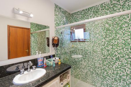 Casa à venda com 226m², 3 quartos e 2 vagasBanheiro da Suíte 1