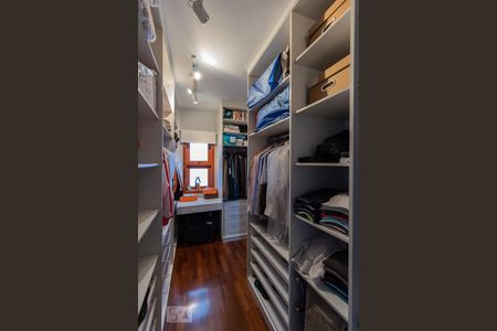 Closet da suíte de casa à venda com 3 quartos, 226m² em Parque Colonial, São Paulo