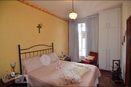 Apartamento à venda com 200m², 4 quartos e 2 vagas Apartamento à venda com 200m², 4 quartos e 2 vagasQuarto 2