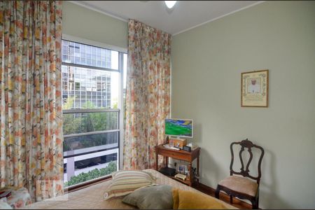 Apartamento à venda com 200m², 4 quartos e 2 vagas Apartamento à venda com 200m², 4 quartos e 2 vagasQuarto 4