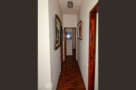 Apartamento à venda com 200m², 4 quartos e 2 vagas Apartamento à venda com 200m², 4 quartos e 2 vagasCorredor