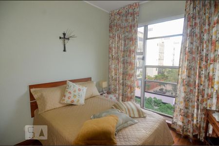 Apartamento à venda com 200m², 4 quartos e 2 vagas Apartamento à venda com 200m², 4 quartos e 2 vagasQuarto 4