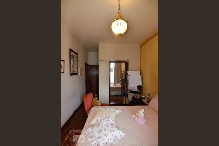 Apartamento à venda com 200m², 4 quartos e 2 vagas Apartamento à venda com 200m², 4 quartos e 2 vagasQuarto 2