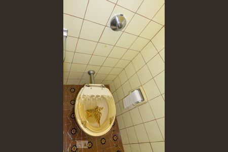 Apartamento à venda com 200m², 4 quartos e 2 vagas Apartamento à venda com 200m², 4 quartos e 2 vagasLavabo