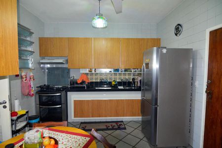 Apartamento à venda com 200m², 4 quartos e 2 vagas Apartamento à venda com 200m², 4 quartos e 2 vagasCozinha