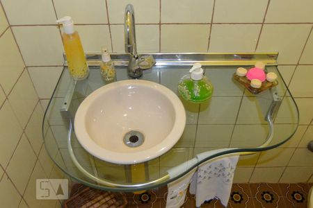 Apartamento à venda com 200m², 4 quartos e 2 vagas Apartamento à venda com 200m², 4 quartos e 2 vagasLavabo