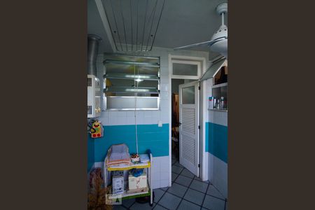 Apartamento à venda com 200m², 4 quartos e 2 vagas Apartamento à venda com 200m², 4 quartos e 2 vagasÁrea de Serviço