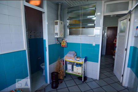 Apartamento à venda com 200m², 4 quartos e 2 vagas Apartamento à venda com 200m², 4 quartos e 2 vagasÁrea de Serviço