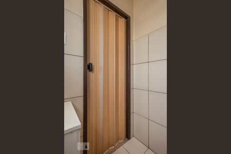 Apartamento para alugar com 72m², 2 quartos e sem vaga Apartamento para alugar com 72m², 2 quartos e sem vagaBanheiro de Serviço