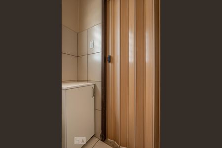 Apartamento para alugar com 72m², 2 quartos e sem vaga Apartamento para alugar com 72m², 2 quartos e sem vagaBanheiro de Serviço