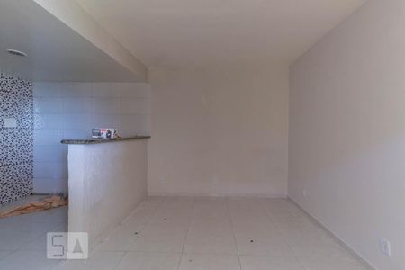Sala / Quarto de kitnet/studio para alugar com 1 quarto, 30m² em Água Santa, Rio de Janeiro