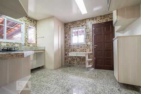 Casa de condomínio à venda com 168m², 3 quartos e 2 vagasCozinha