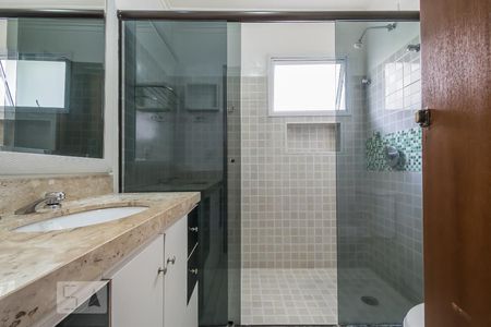 Casa de condomínio à venda com 168m², 3 quartos e 2 vagasBanheiro Suíte