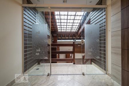 Casa de condomínio à venda com 168m², 3 quartos e 2 vagasQuintal