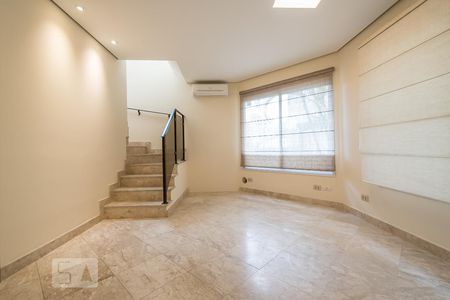 Sala de casa de condomínio à venda com 3 quartos, 168m² em Jardim Taquaral, São Paulo