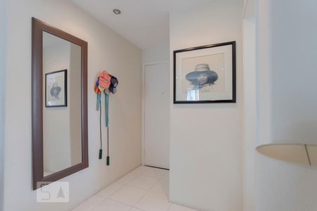 Apartamento à venda com 55m², 1 quarto e 1 vagaHall de Entrada