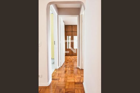 Corredor de apartamento à venda com 2 quartos, 80m² em Vila Cordeiro, São Paulo