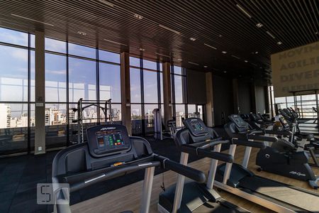 Studio para alugar com 32m², 1 quarto e 1 vaga Studio para alugar com 32m², 1 quarto e 1 vagaÁrea comum - Academia