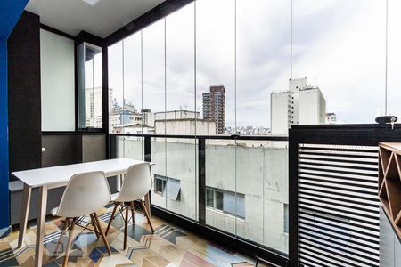 Studio para alugar com 32m², 1 quarto e 1 vaga Studio para alugar com 32m², 1 quarto e 1 vagaStudio - Varanda