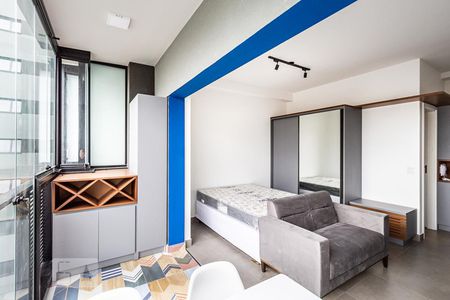 Studio para alugar com 32m², 1 quarto e 1 vaga Studio para alugar com 32m², 1 quarto e 1 vagaStudio - Varanda