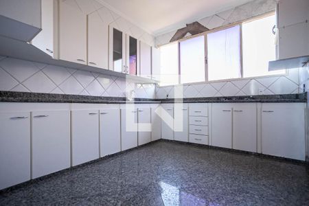 Apartamento à venda com 250m², 4 quartos e 1 vagaCozinha 