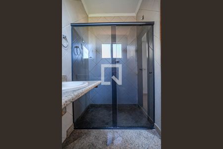 Apartamento à venda com 250m², 4 quartos e 1 vagaBanheiro da suíte 1 