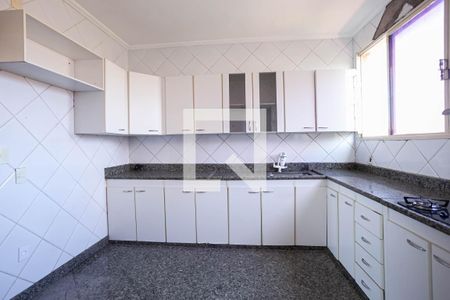 Apartamento à venda com 250m², 4 quartos e 1 vagaCozinha 