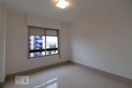 Quarto de apartamento à venda com 2 quartos, 102m² em Vila Suzana, São Paulo