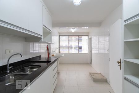 Apartamento para alugar com 102m², 2 quartos e 2 vagasCozinha