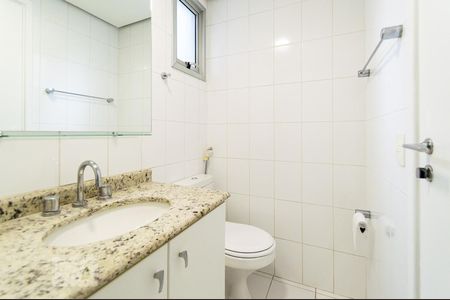 Apartamento para alugar com 74m², 2 quartos e 1 vaga Apartamento para alugar com 74m², 2 quartos e 1 vagaBanheiro