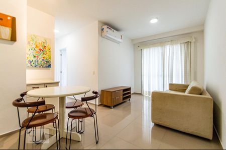 Sala de apartamento para alugar com 2 quartos, 74m² em Bela Vista, São Paulo